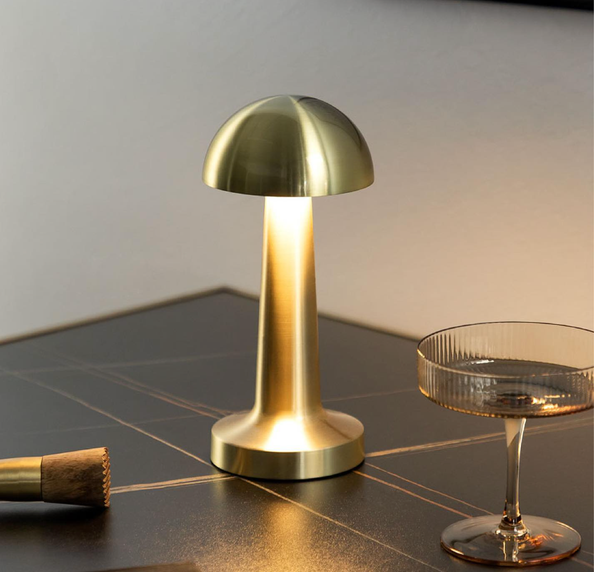 Cordless Dimmable LED Rechargeable Table Lamp